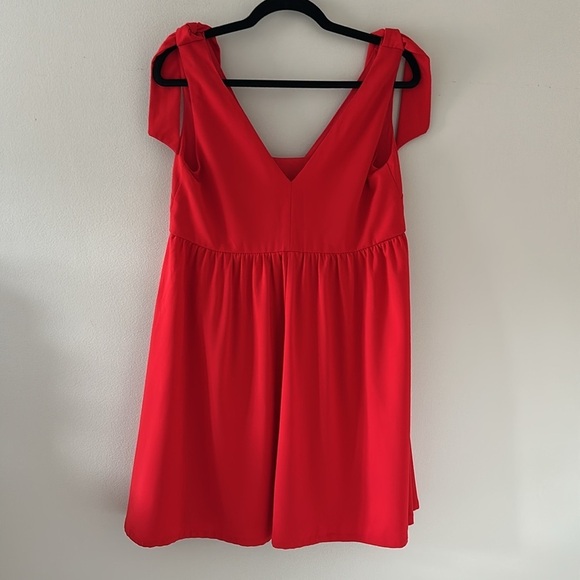 Tuckernuck Pomander Place Red Babydoll Dress with Bows Size XS Preppy Resortwear - Picture 6 of 8